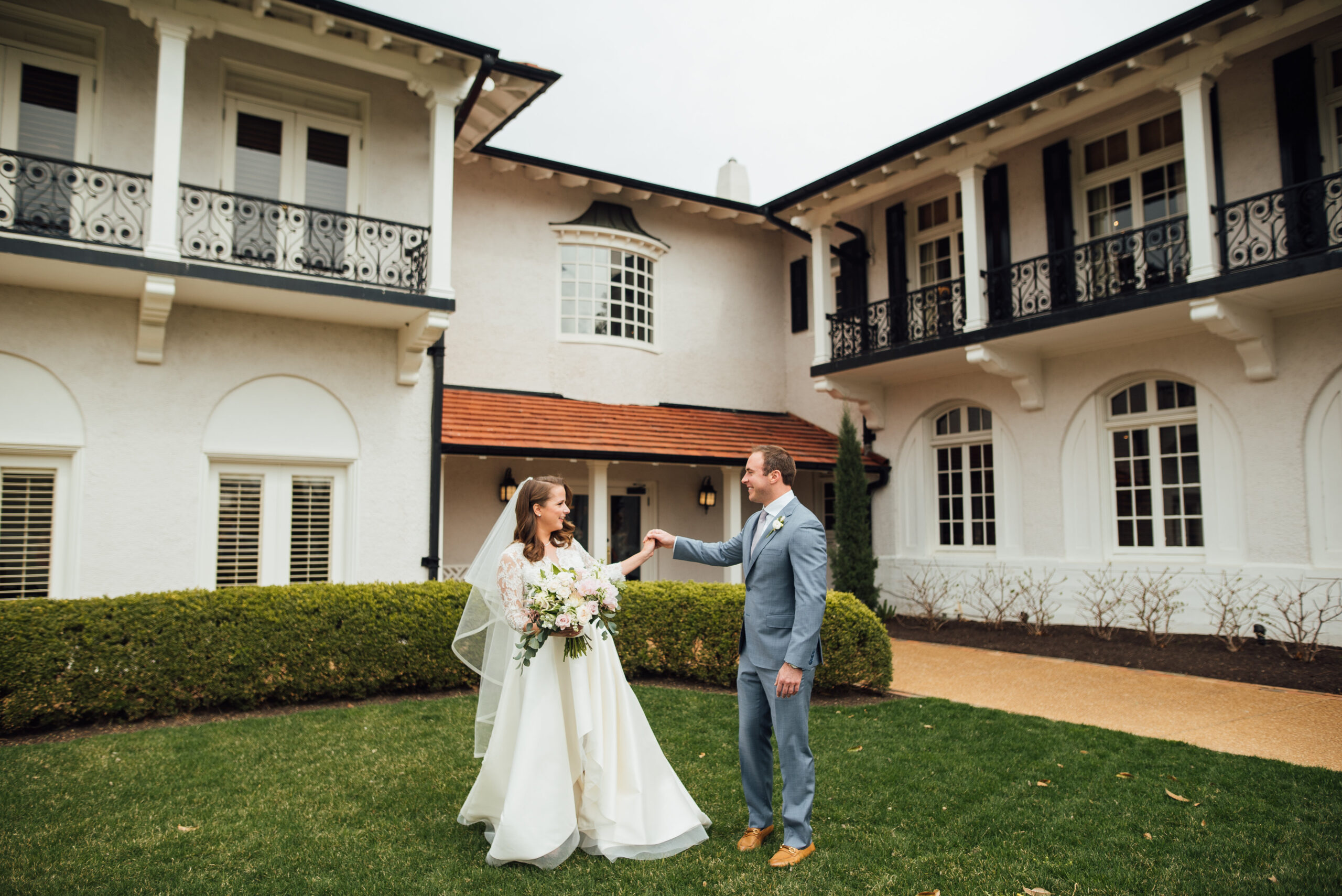 first look and formals-0172.jpg
